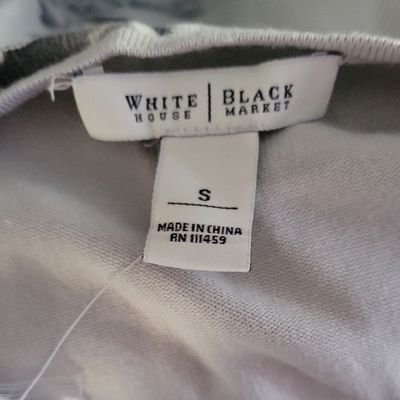 White House Black Market Light Gray Floral Long Sleeve Cardi - Picture 6 of 7